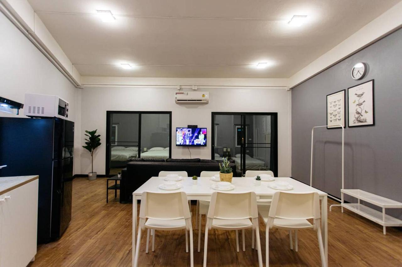 U3 Large 2 Bedroom Full Kitchen Near Bts Udomsuk Bangkok Luaran gambar